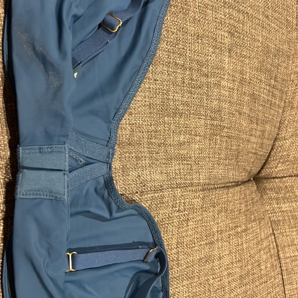 Skims Underwire Bra - Picture 7 of 14